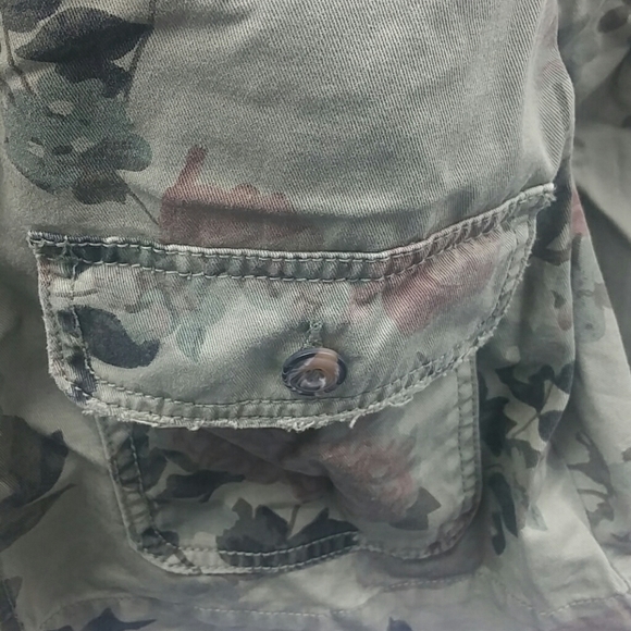 Green floral denim jacket size small - Picture 8 of 8